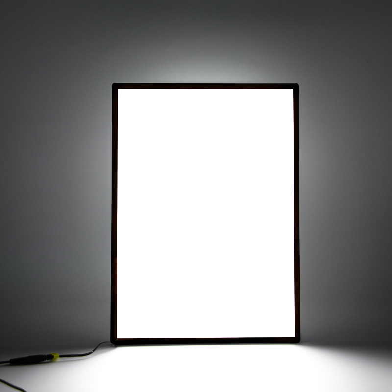 Ultra slim light box
